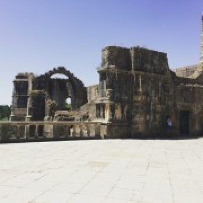 Only Happy - Shuttle & Tours - Odivelas - Chauffeur