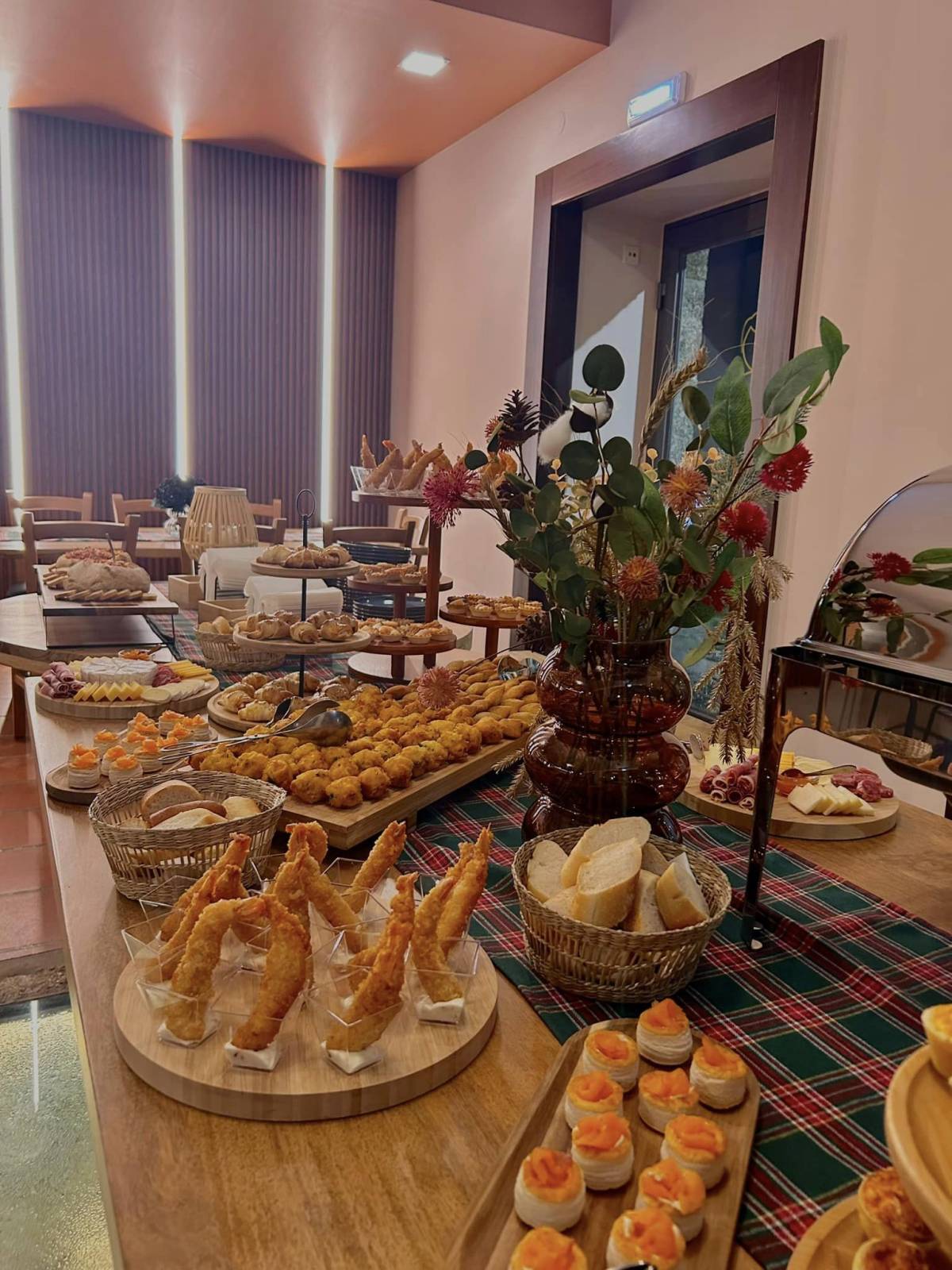 Dona Laura Catering - Ponte da Barca - Anniversary Party Planning