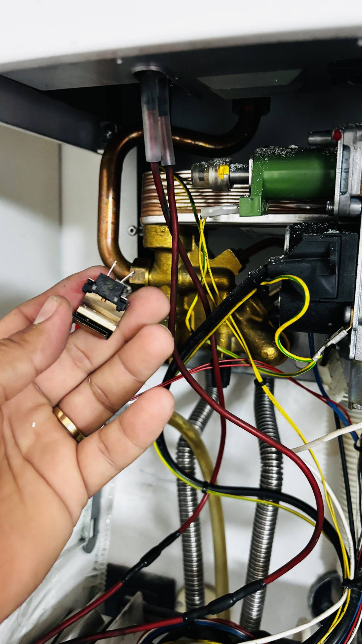 Heringer reparações e instalações - Lourinhã - Boiler reparieren