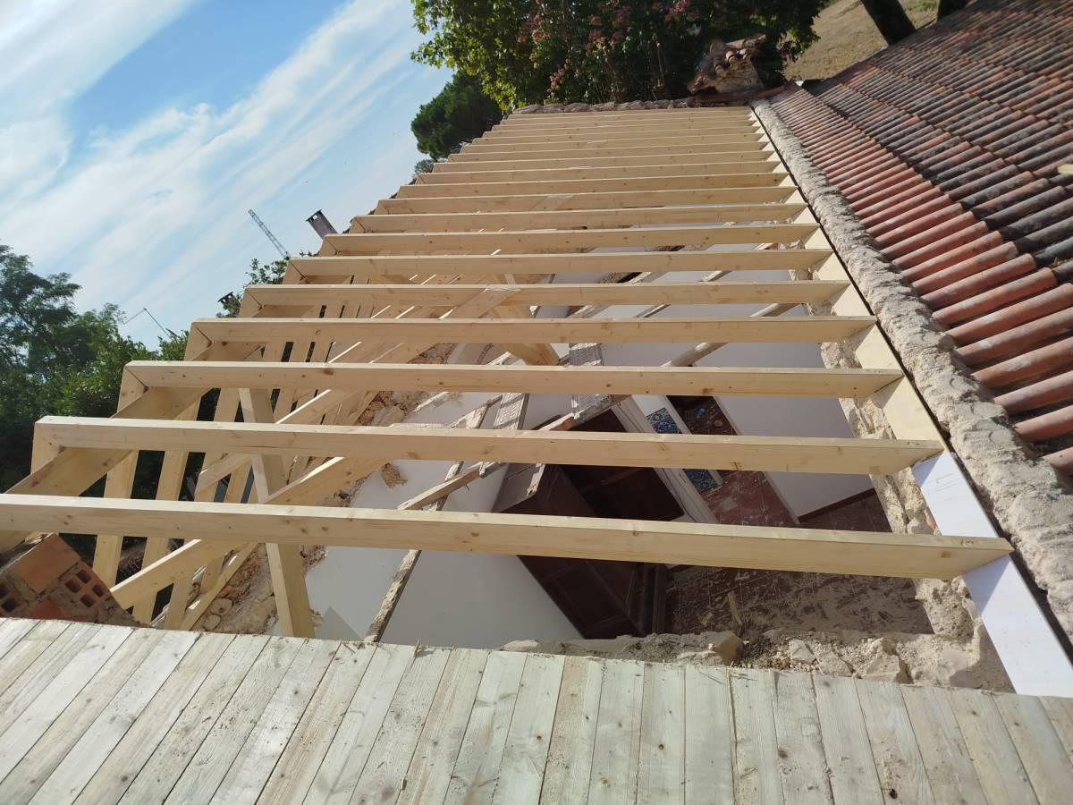 Tribo Salgada Construção Unipessoal LDA - Caldas da Rainha - Roof Installation or Replacement