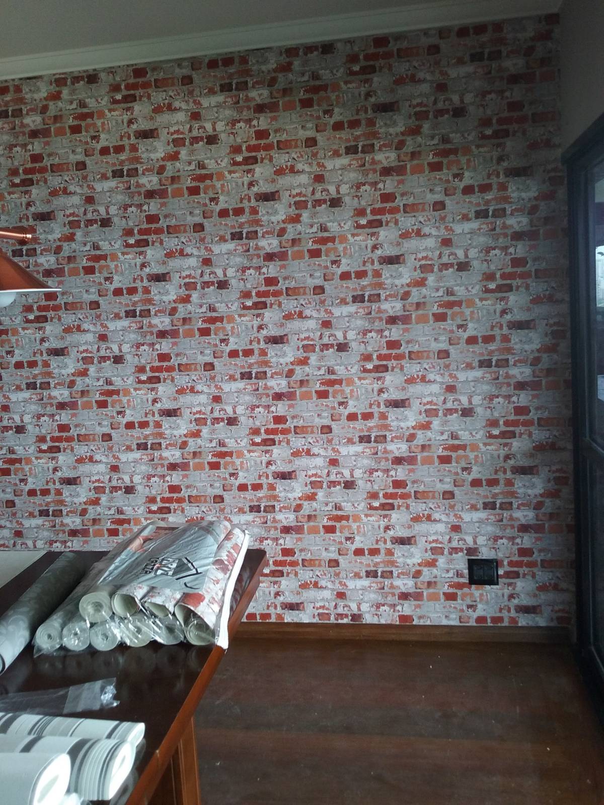 Beto instalador de papel de parede pintor de parede   e serviços de marido de aluguel - Seixal - Pintura de Prédios