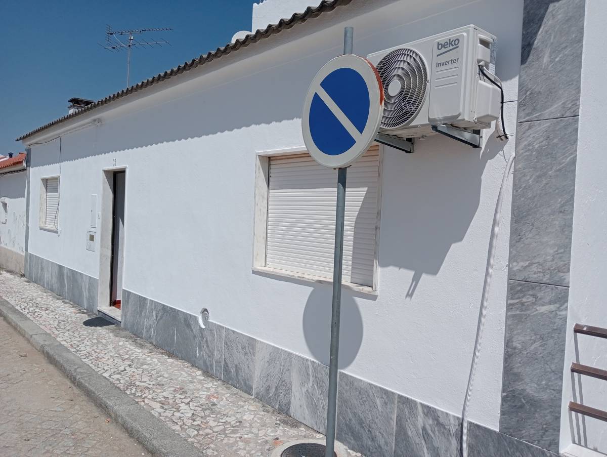 Construções Arnaldo Ramos - Estremoz - Interior Wall Addition