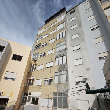 Siloé lima - alpinismo industrial - Barreiro - Instalação ou Substituição de Bomba de Água