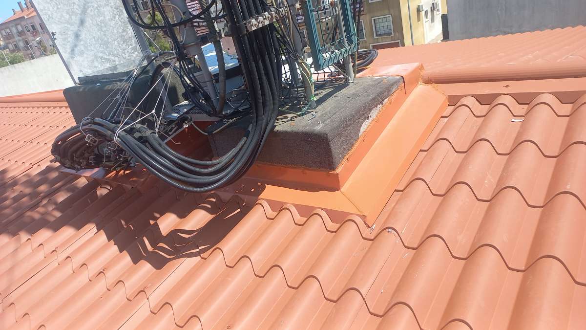 Mtcalhas - Seixal - Roof Cleaning