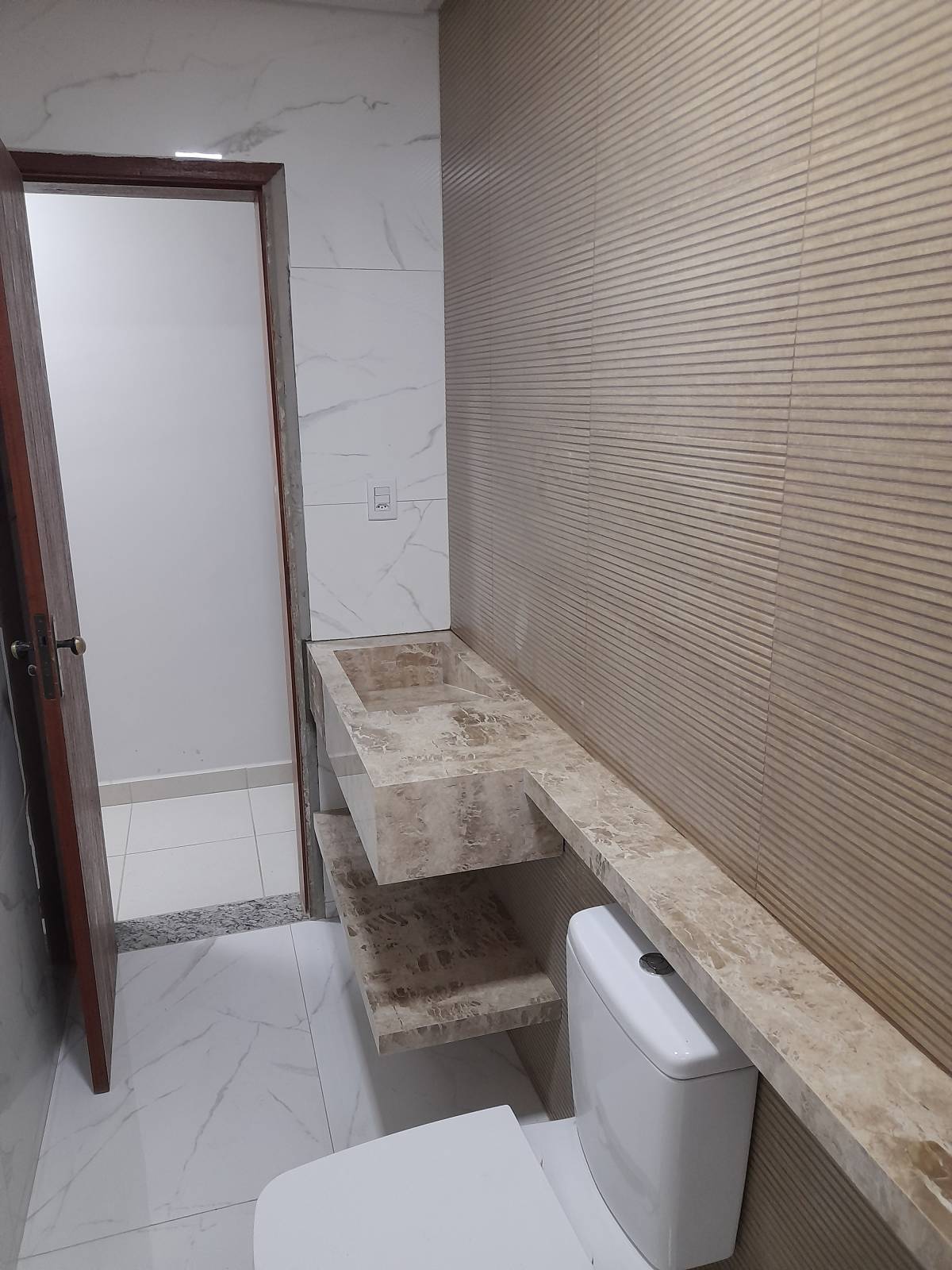 Walace Fernandes - Seixal - Construção de Parede Interior