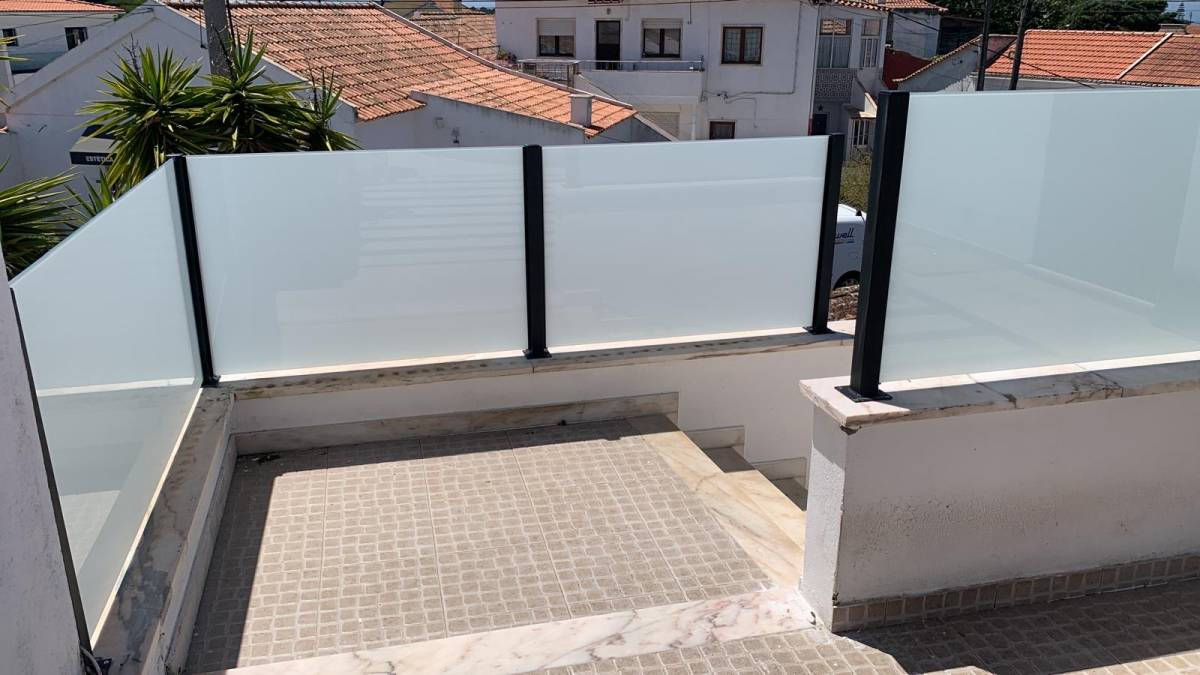 ROYAL SERRALHERIA - Sintra - Instalación o reparación de verjas