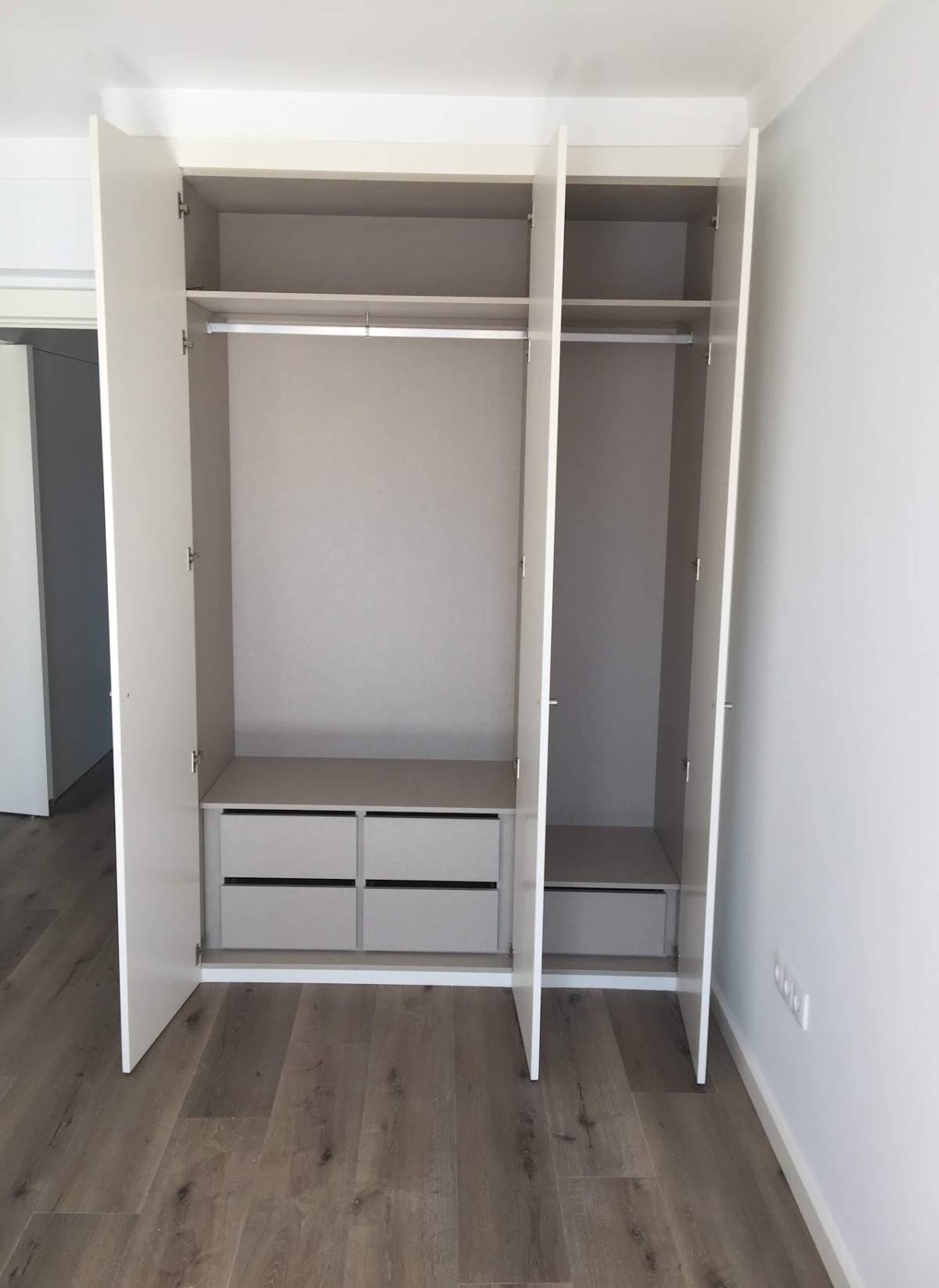 HABILIFE Cozinhas, Roupeiros e Chãos Flutuantes, Lda - Loures - Schrank umbauen
