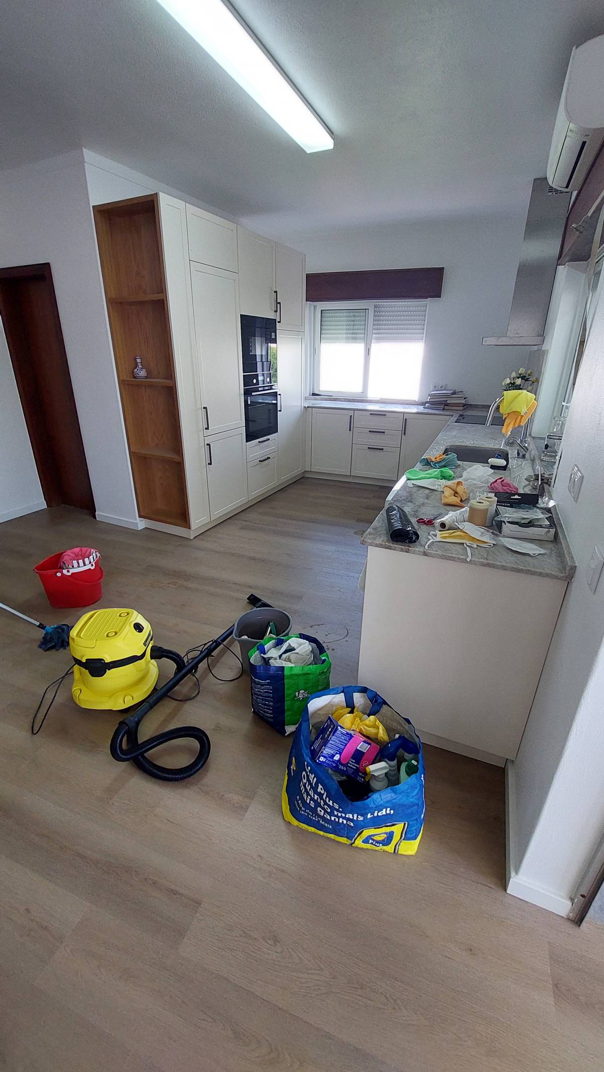 Yuliia. Ukraniyana - Loulé - Odor Removal