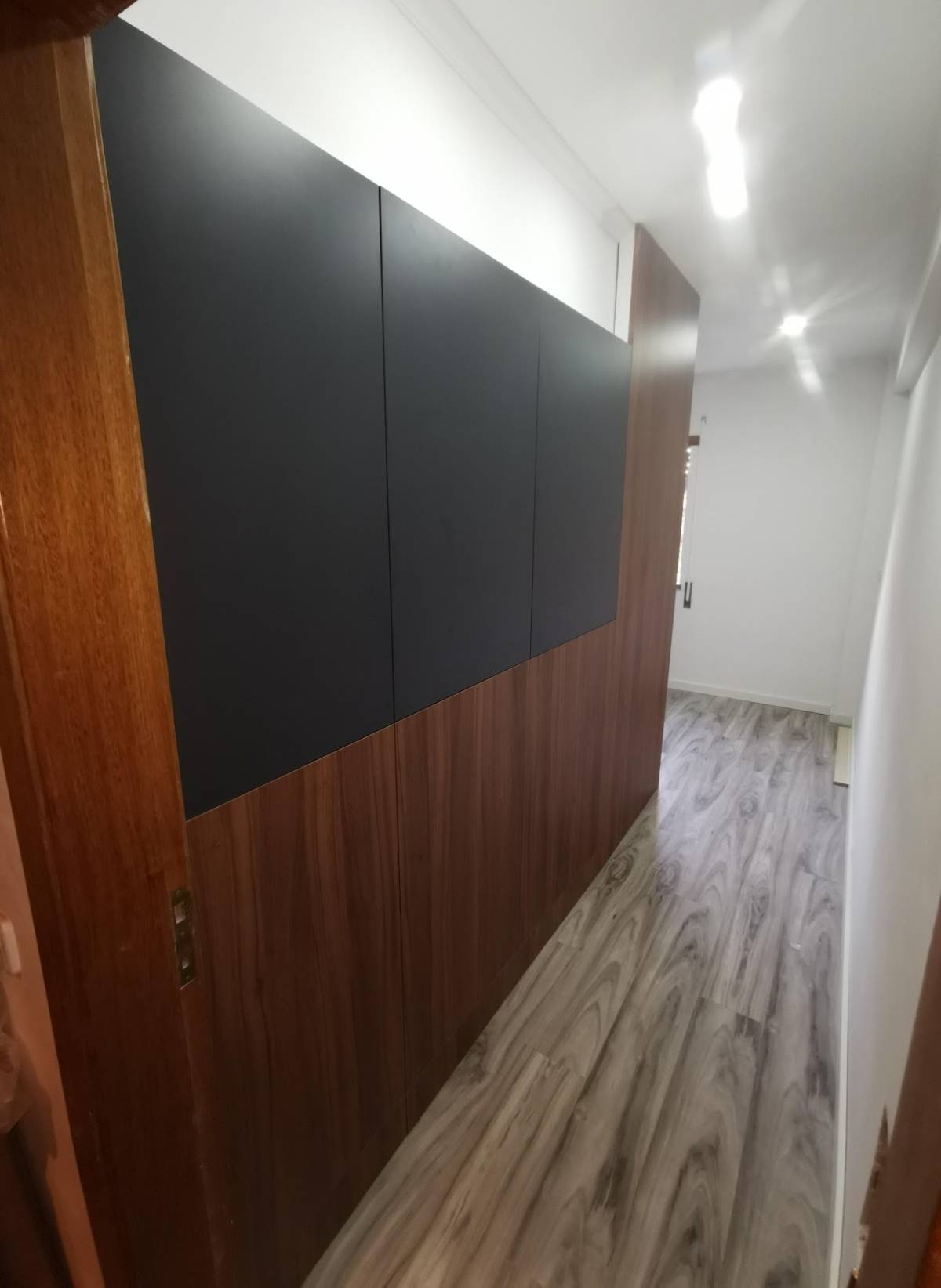 HABILIFE Cozinhas, Roupeiros e Chãos Flutuantes, Lda - Loures - Kleiderschränke