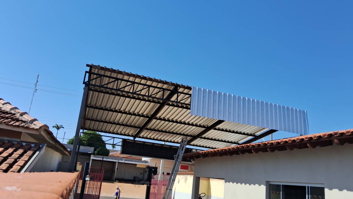 WA Serralheria - Olhão - Instalação de Porta para Animais de Estimação