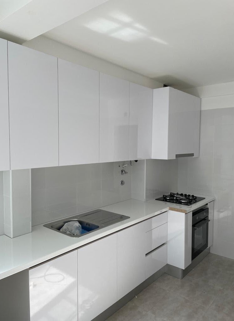 HABILIFE Cozinhas, Roupeiros e Chãos Flutuantes, Lda - Loures - Laminatboden verlegen