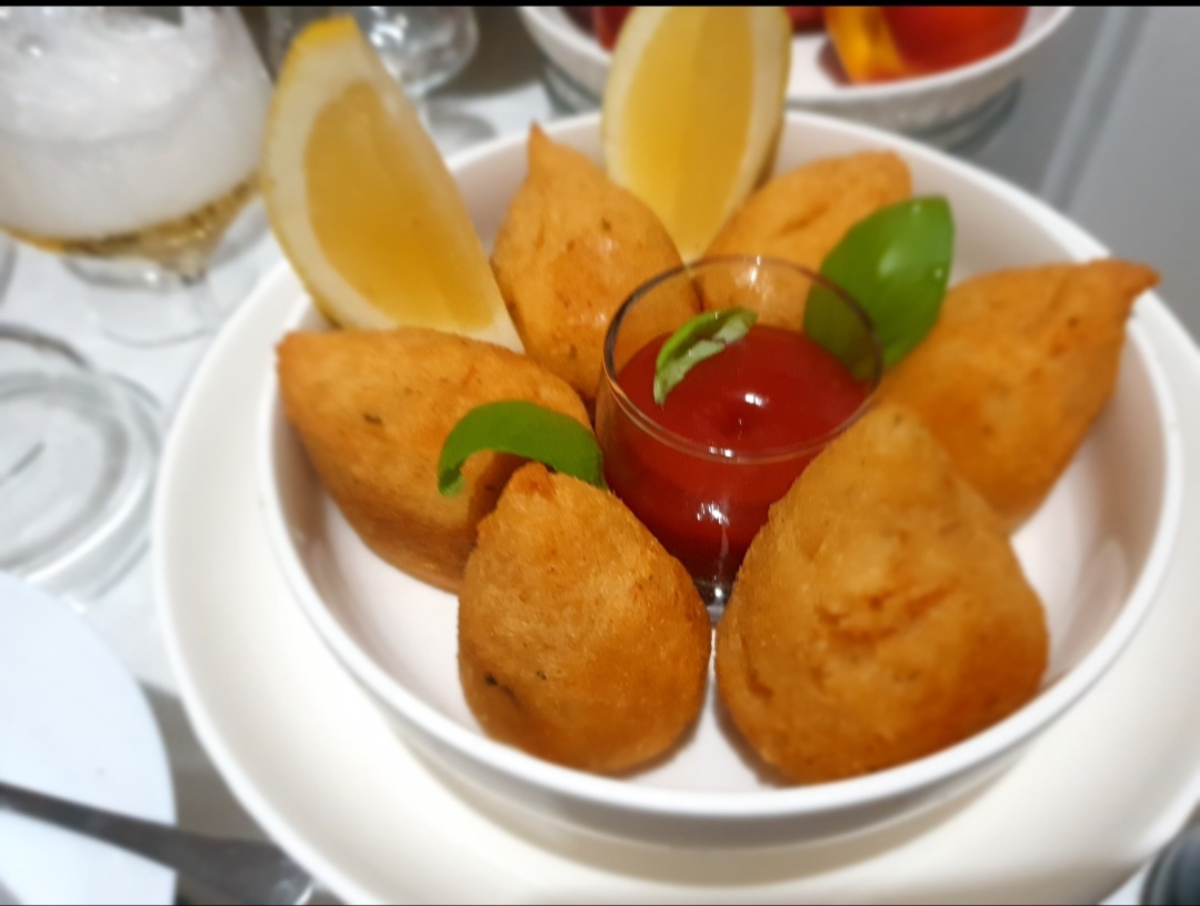 MARIA MACHADO - Vila Nova de Gaia - Wedding Catering Service