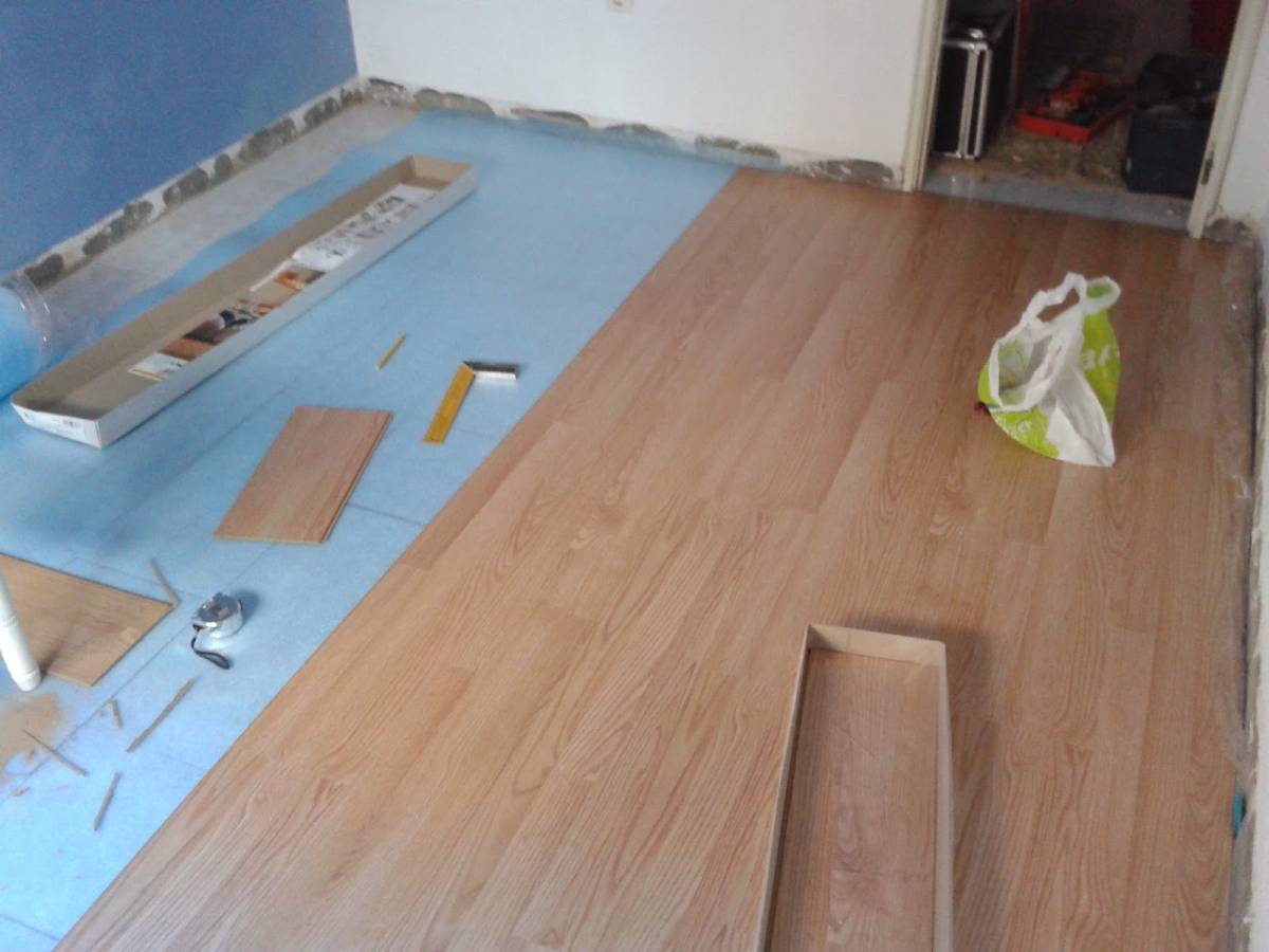 Carpinteiros Flutuantes - Coimbra - Bathroom Remodel
