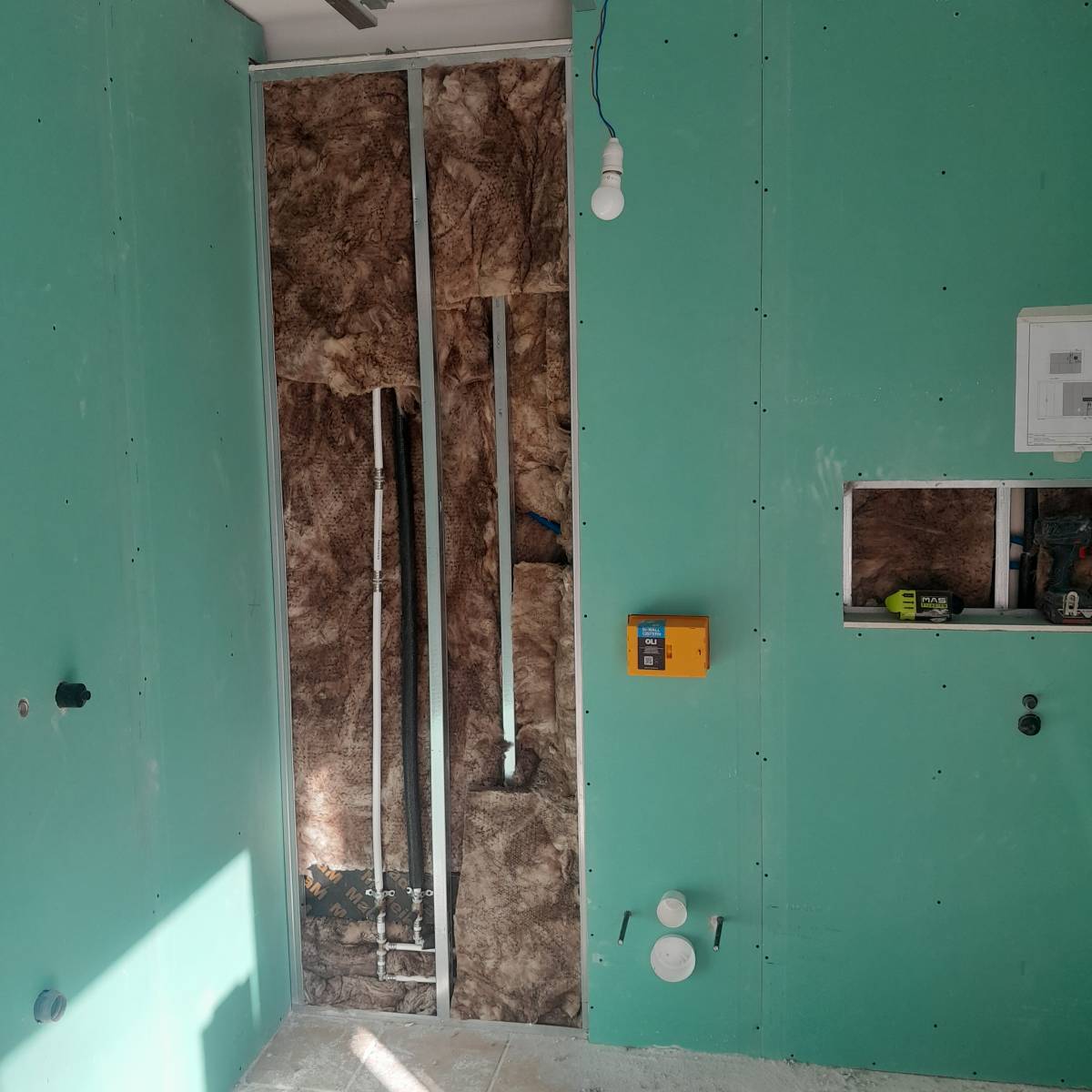 Kenny - Figueira da Foz - Construction de mur intérieur