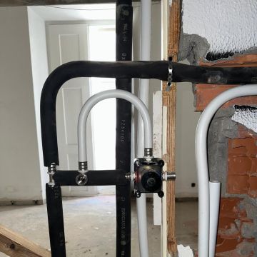 Carlos saliu - Seixal - Rohrleitungen reparieren