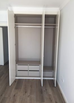 HABILIFE Cozinhas, Roupeiros e Chãos Flutuantes, Lda - Loures - Schrank umbauen