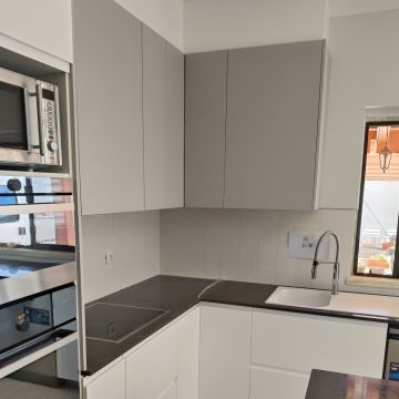 Renovaelimpa - Santarém - Installation und Montage von Lampen
