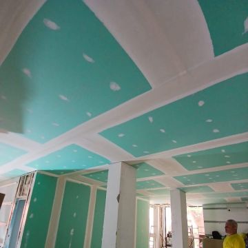WISDOM INITIATIVE UNIPESSOAL LDA - Loures - Remodelação de Quarto