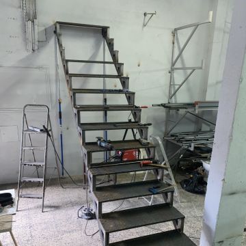 ROYAL SERRALHERIA - Sintra - Reparación de puertas de garaje