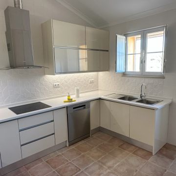 HABILIFE Cozinhas, Roupeiros e Chãos Flutuantes, Lda - Loures - Boden verlegen