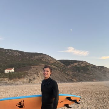 Frederico prof Surf - Oeiras - Surfing Lessons