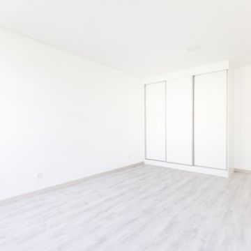Urgentcombinar - Barreiro - Interior Wall Addition