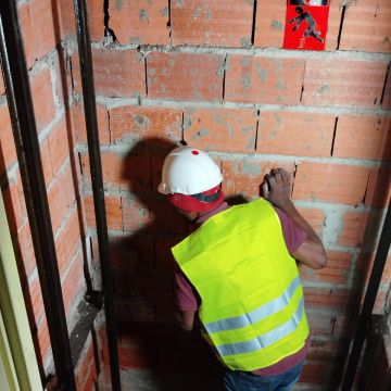 Desenhos de Engenharia e Construção Civil - Amadora - Installation, réparation ou retrait de revêtement mural