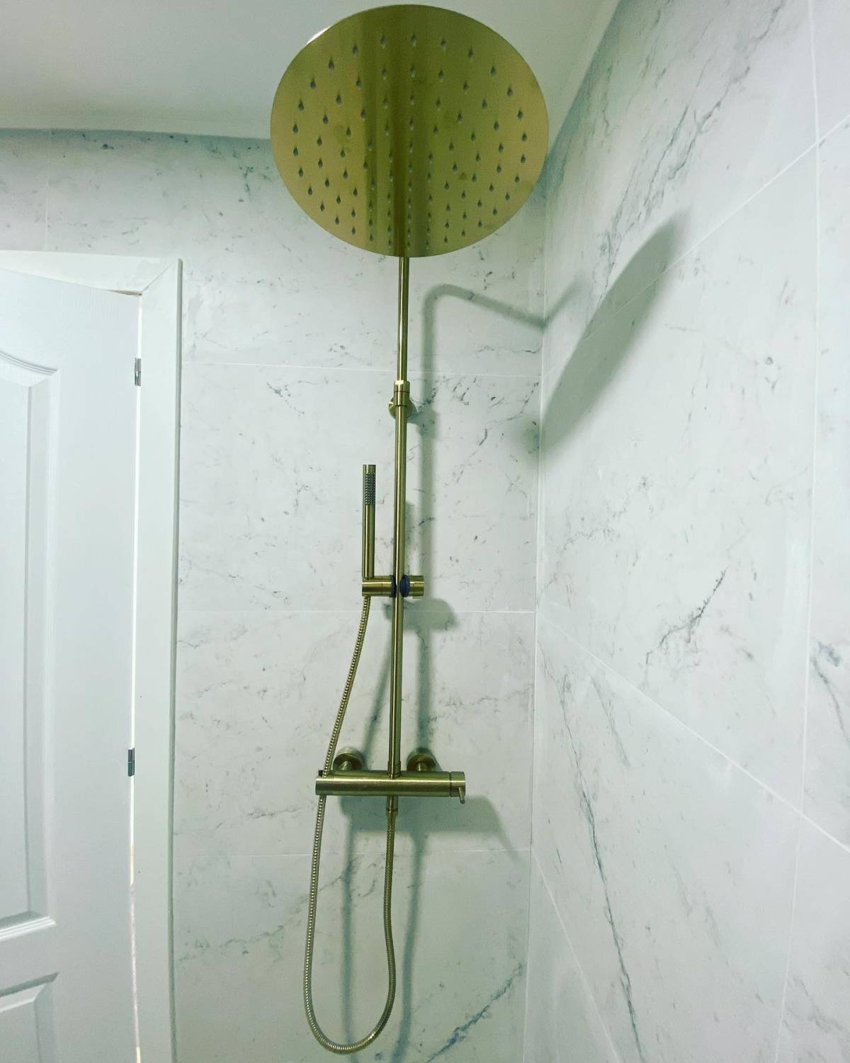 Central Construtora - Sintra - Stone or Tile Flooring Installation