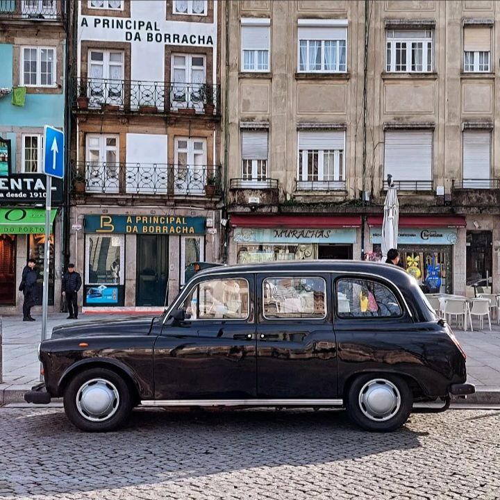 Black Cab Porto - Vila Nova de Gaia - Transportes e Tours Privados