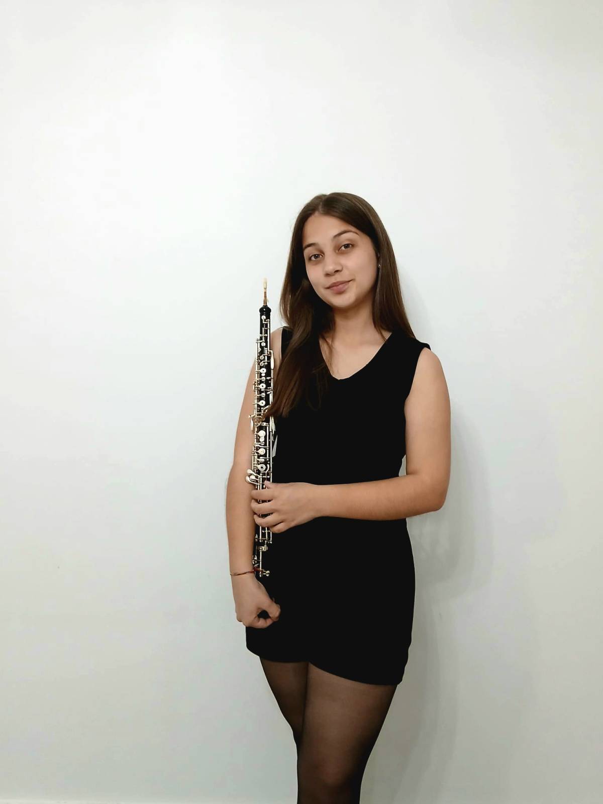 Lara Magalhães - Paredes - Aulas de Música