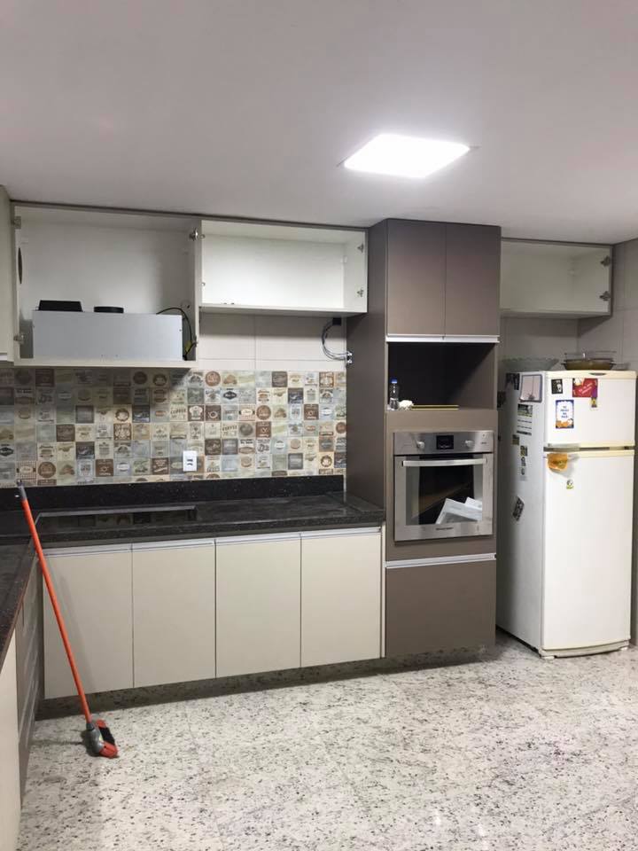 R2 Serviços - Oeiras - Locksmith