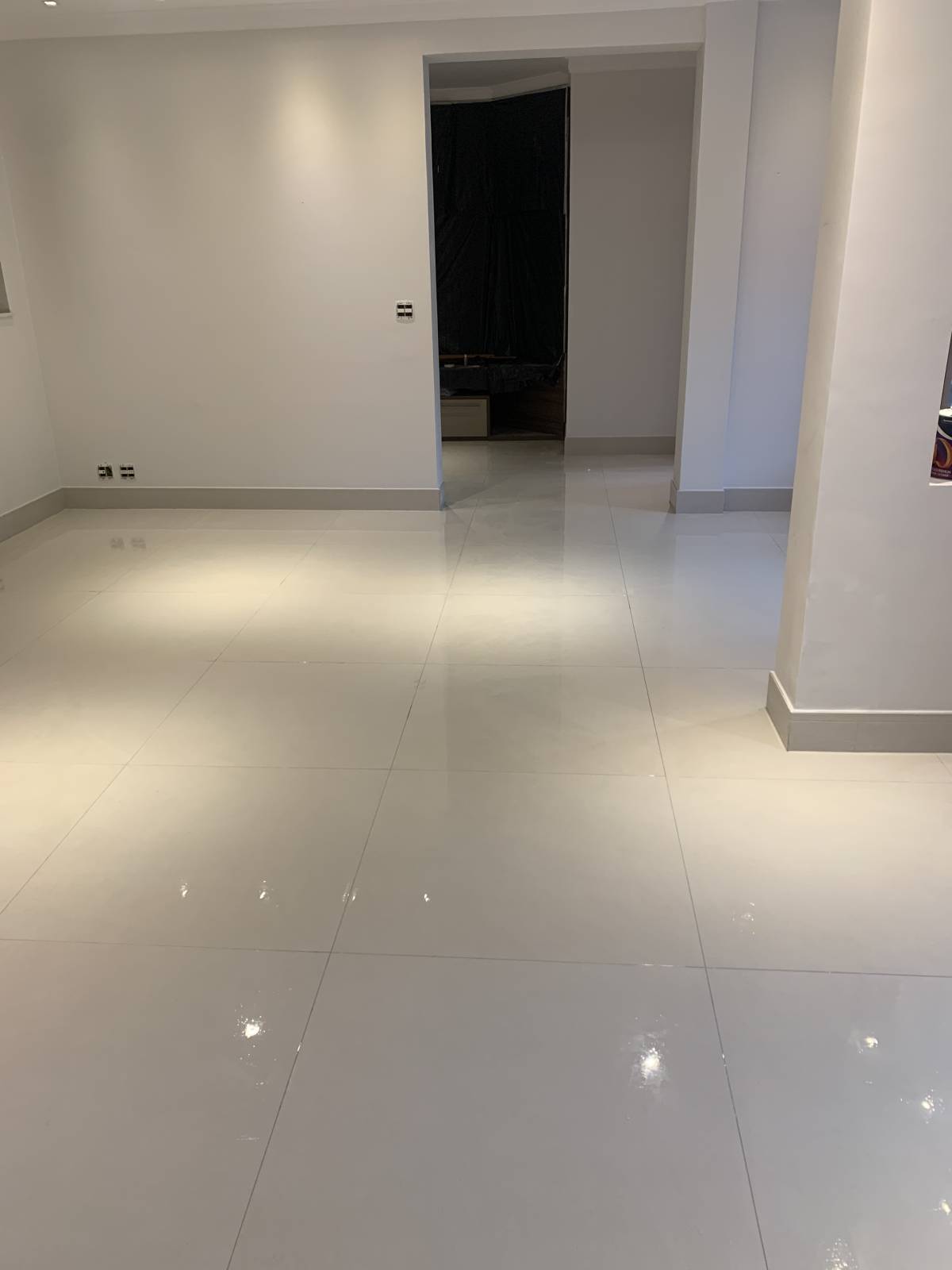 Servem Mais - Moita - Bathroom Tiling