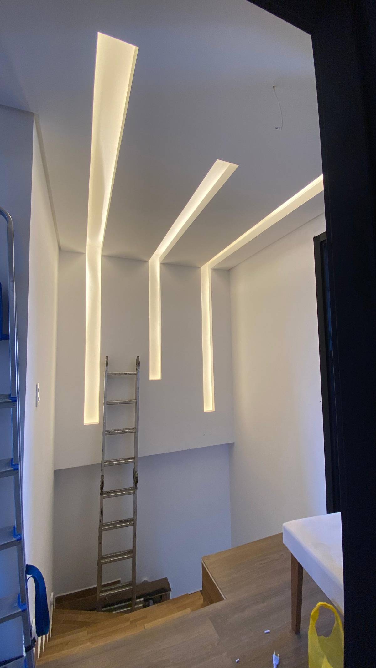 Reparo Certo - Oeiras - Circuit Breaker Panel or Fuse Box Repair