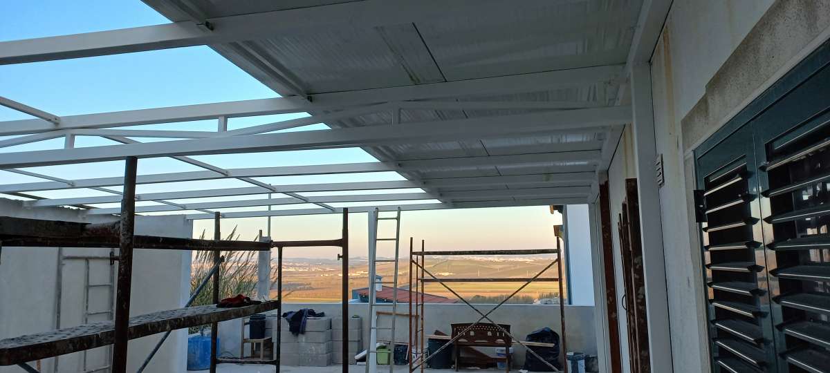 Carlos Freitas - Torres Vedras - Patio Cover Installation