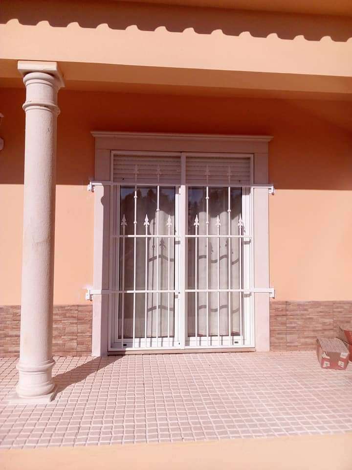 Carlos Freitas - Torres Vedras - Door Repair
