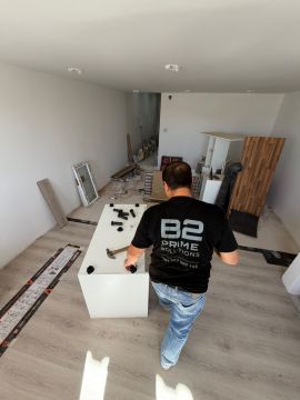 B2 Prime - Solutions - Évora - Möbelmontage