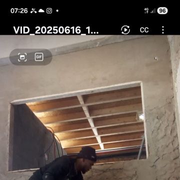 DOHN SANTOS - Montijo - Dachausbau