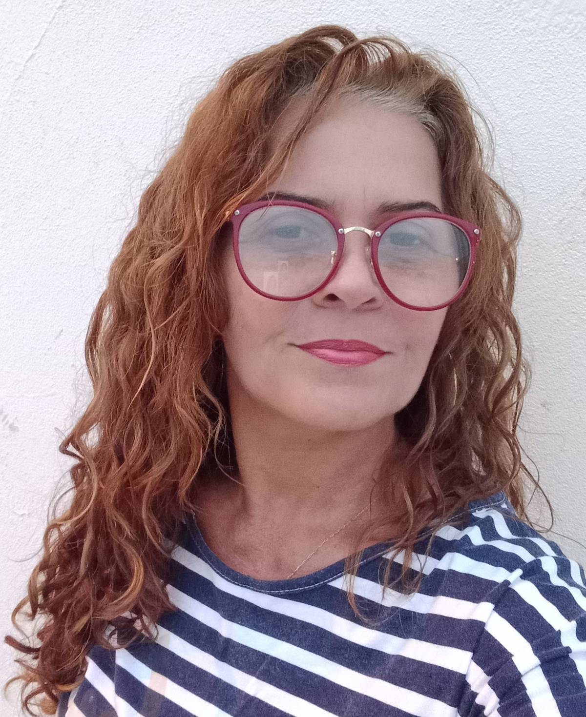 Joelma Barros - Cuidadora de idosos, serviços gerais, vendedora, cabeleireira - Silves - Limpeza a Fundo