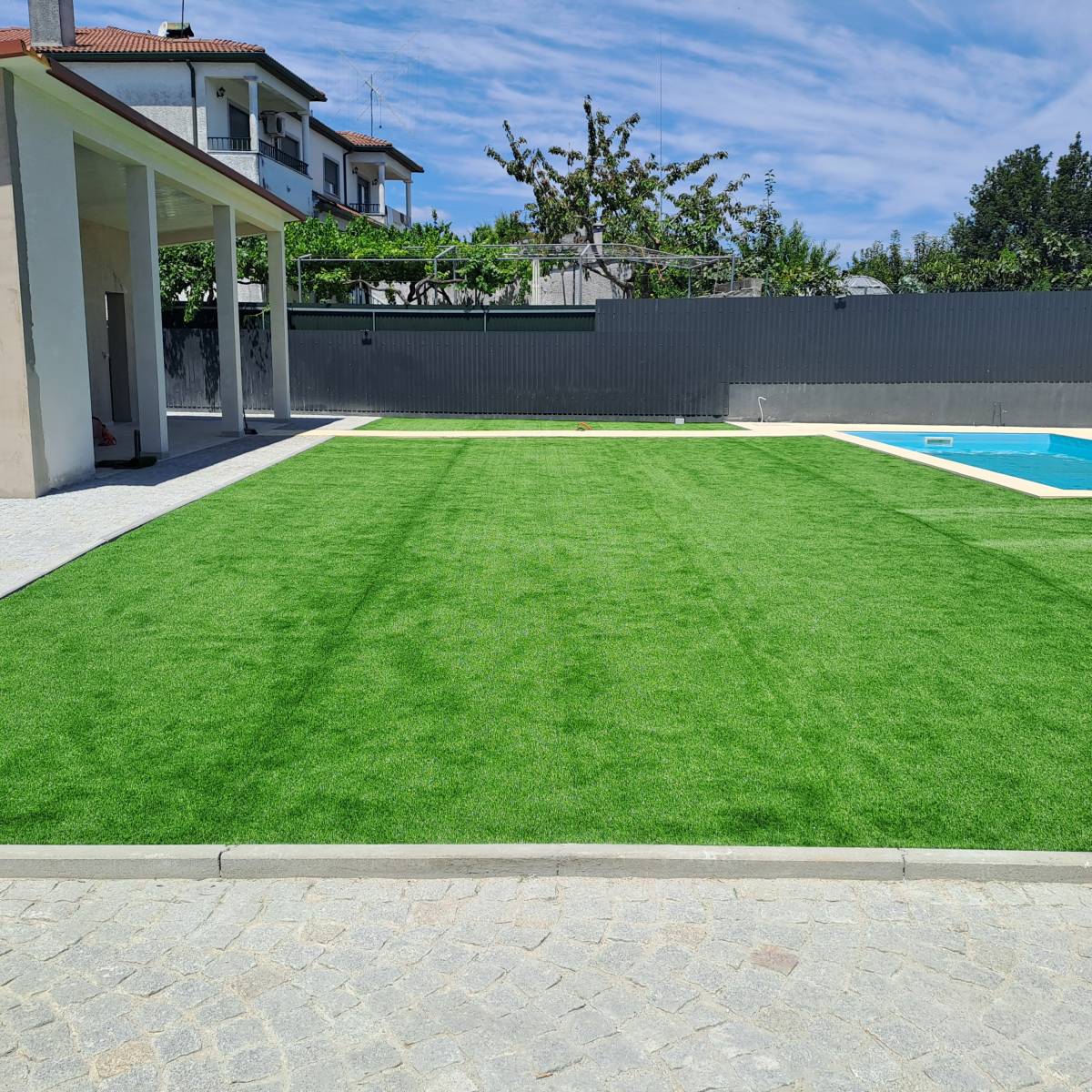 Rv remodelações - Leiria - Instalação de Relva Artificial