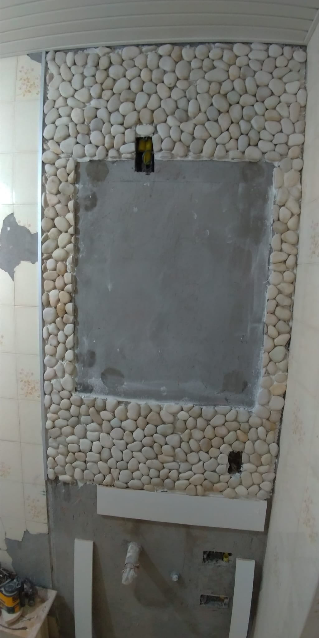 Felipe - Sesimbra - Carpet Installation
