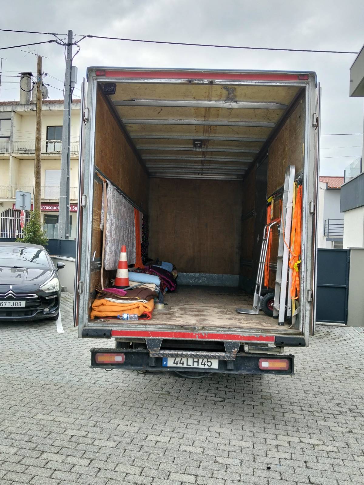 Mudanças Guerra - Santarém - Limpeza de Cortinas e Cortinados