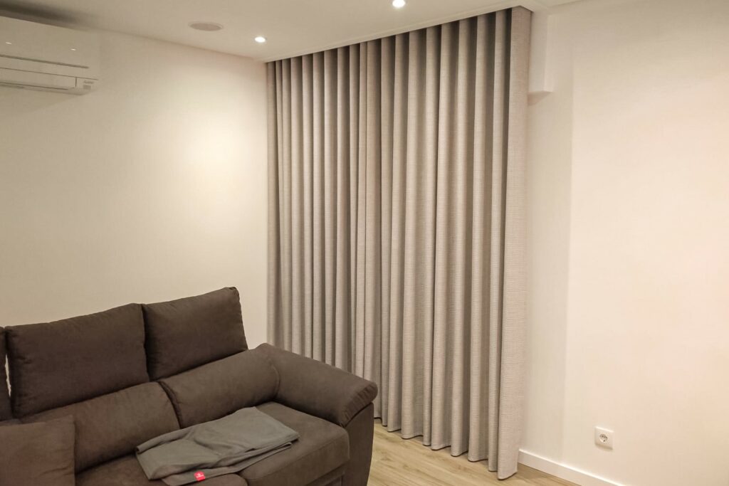 Lumé Interiors - Vila Nova de Famalicão - Gardinen anbringen oder austauschen