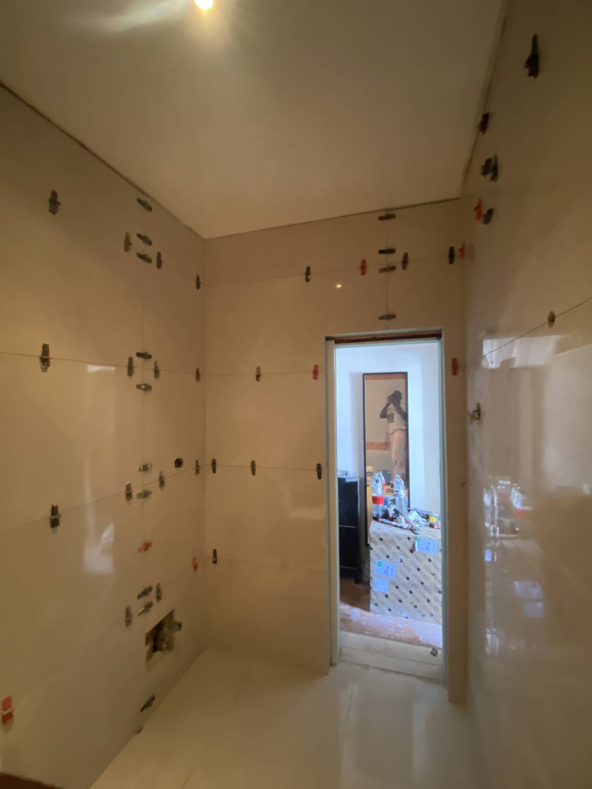 Casal Santos remodelação - Sintra - Trockenbau reparieren und Oberflächenstruktur geben
