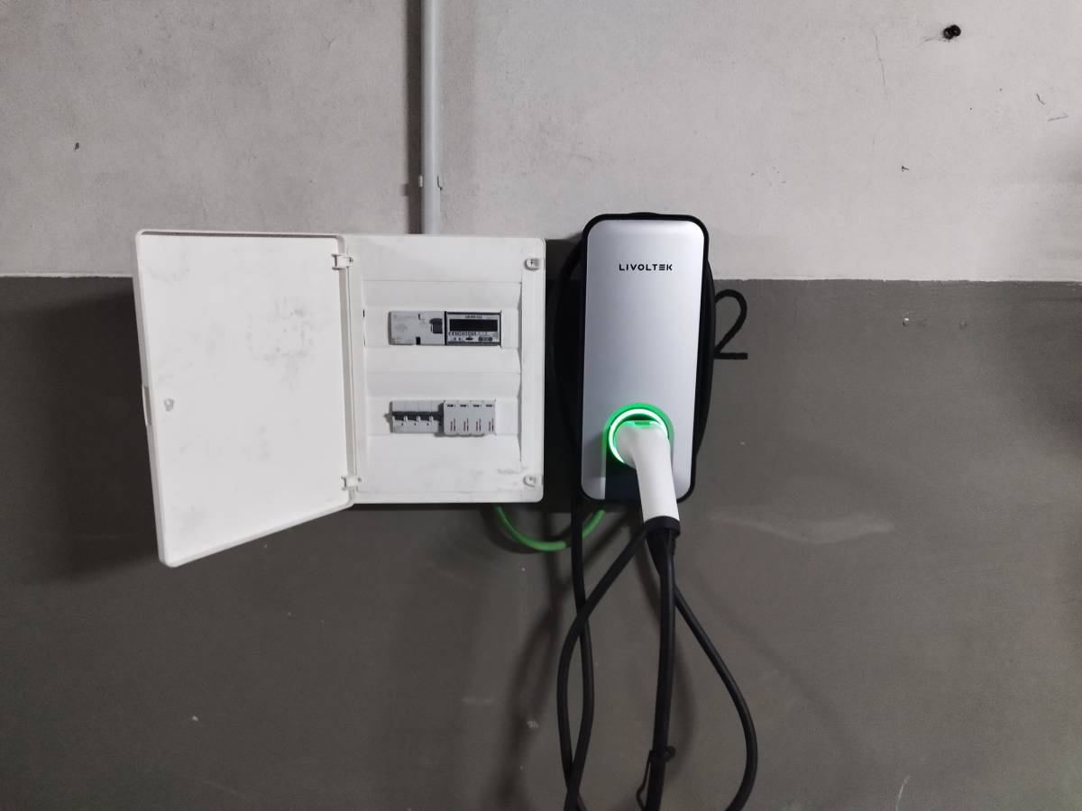 Helder - Maia - Circuit Breaker Panel or Fuse Box Repair