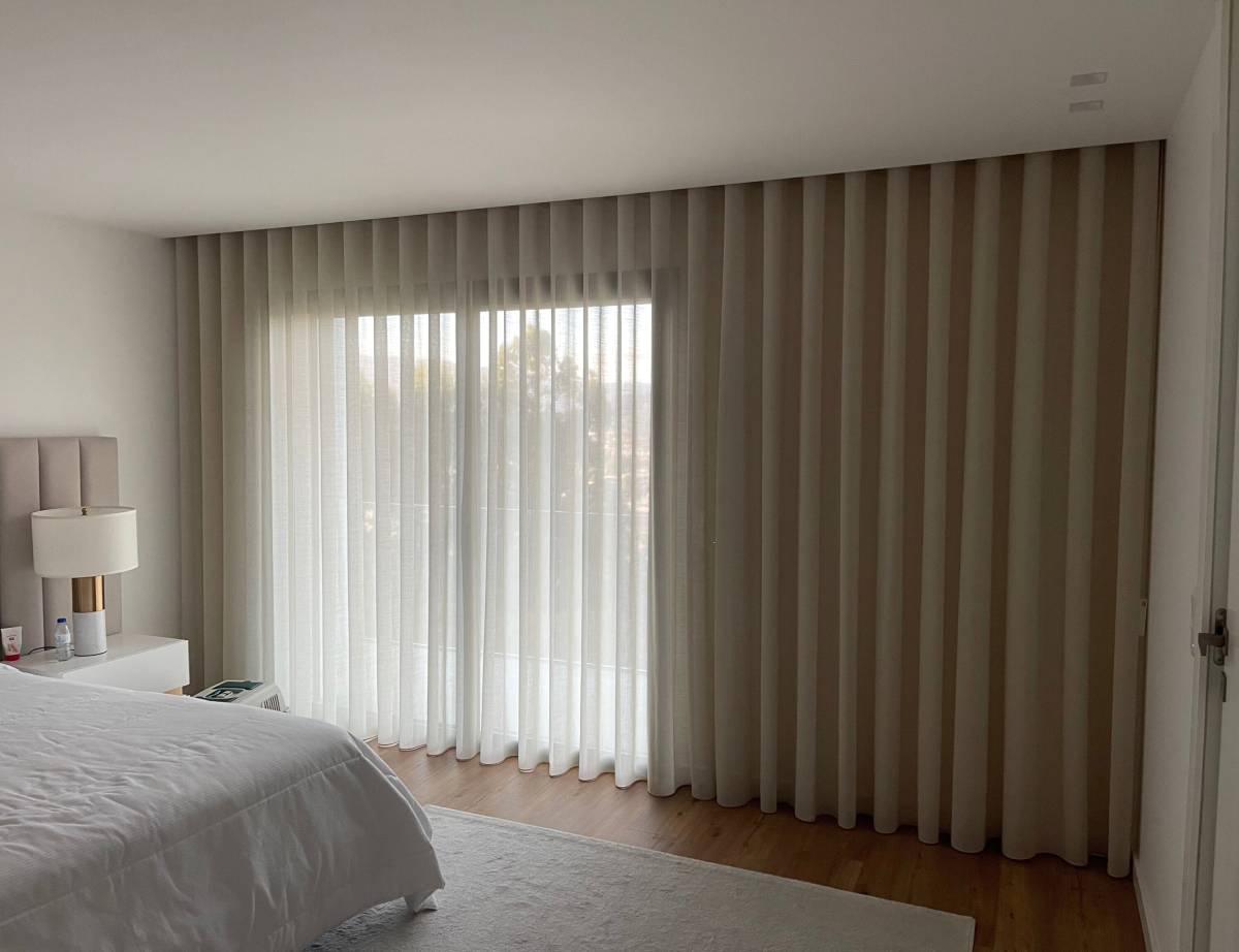 Lumé Interiors - Vila Nova de Famalicão - Vorhänge oder Gardinen flicken