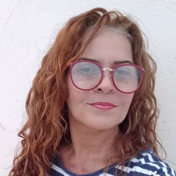 Joelma Barros - Cuidadora de idosos, serviços gerais, vendedora, cabeleireira - Silves - Limpeza a Fundo