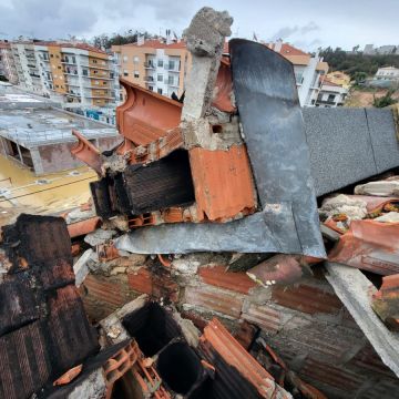 Rv remodelações - Leiria - Remodelação de Sótão