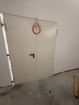 J&M Serralharia LDA - Sintra - Interior Wall Addition