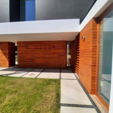 OLIVEIRA & CHAVES LDA - Odivelas - Manutenção e Reparação de Terraço