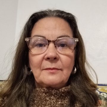 Vânia Lira - Sertã - Apoio ao Domícilio e Lares de Idosos